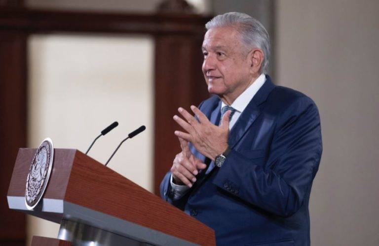 Hay que encontrar la manera para que voten los paisanos que están en EU: AMLO