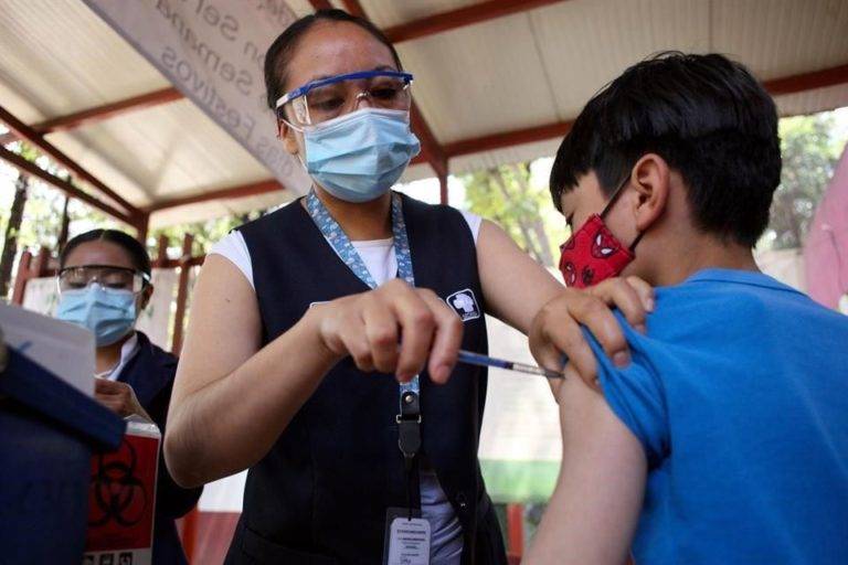 Arranca el lunes vacunación de adolescentes con comorbilidades en CDMX