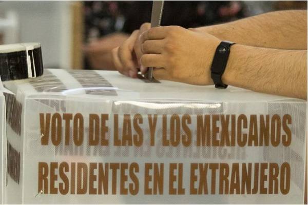INE debe ampliar posibilidades de voto de mexicanos en el extranjero