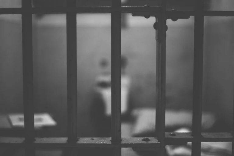 Una mujer recibió una condena de cadena perpetua por asesinar a cinco de sus seis hijos luego de que vio una foto de su ex marido con su nueva pareja.