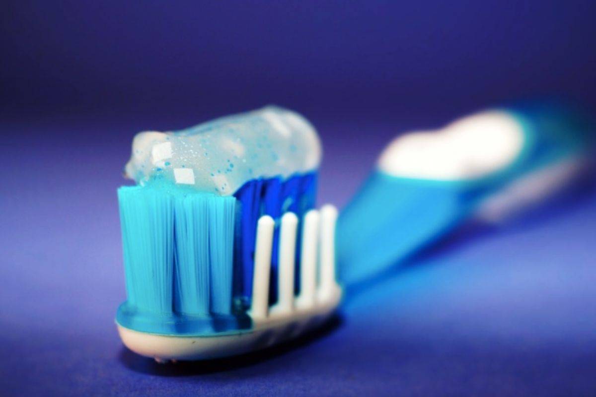 Profeco halla ingredientes dañinos en pastas de dientes para niños