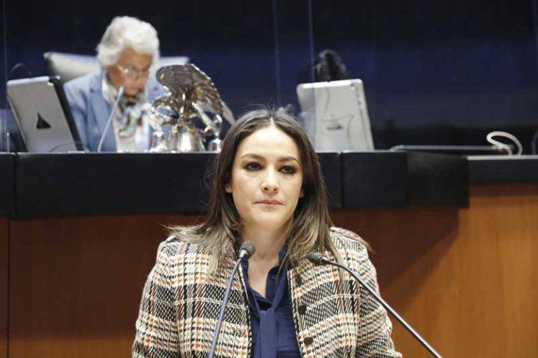 Se desmorona el PAN; renuncia senadora y denuncia corrupción