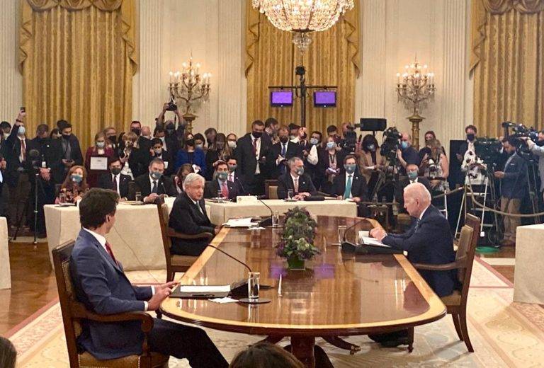 AMLO propone a Biden y Trudeau activar flujo migratorio