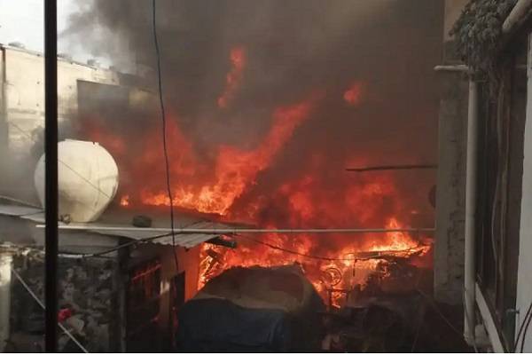 Incendio de casa en Coyoacán