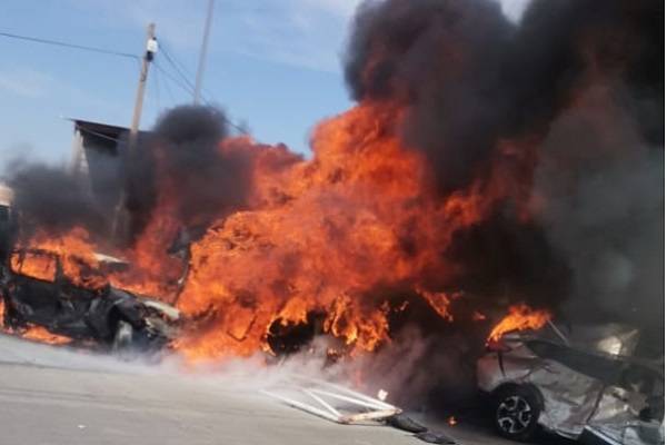 Tráiler choca y se incendia en la México - Puebla