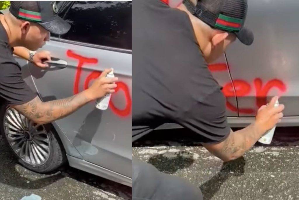 Hombre es criticado por rayar auto de su ex novia con frase machista