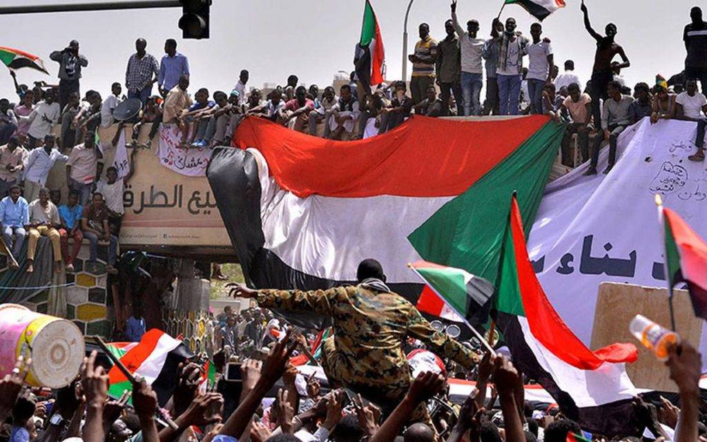 Protestas contra golpe de Estado en Sudán dejan 4 muertos
