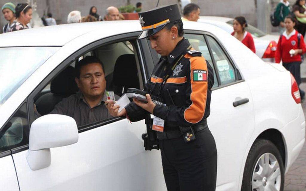 Por “mordelones”, municipios del Edomex suspenden multas de tránsito
