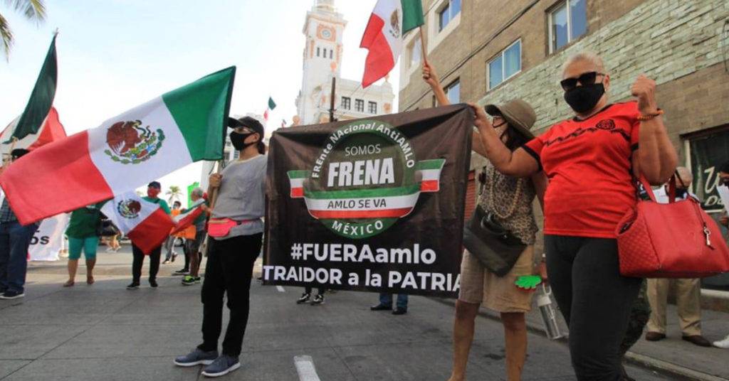 El movimiento FRENAAA y el PRIAN son el más claro ejemplo del chovinismo que se vive en México. Ambos exhiben un nacionalismo exacerbado.