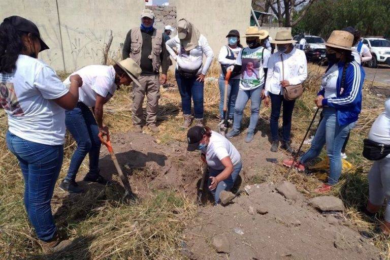 Localizan 59 cuerpos en Jalisco tras busqueda de madres