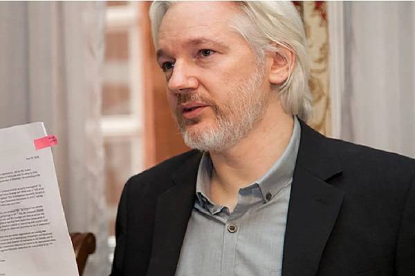 Aprueban extradición de Julian Assange