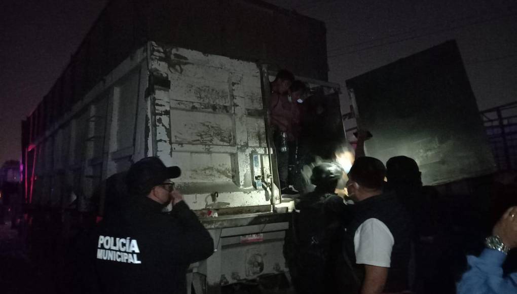 INM rescata a 167 migrantes que viajaban en un tráiler en Puebla