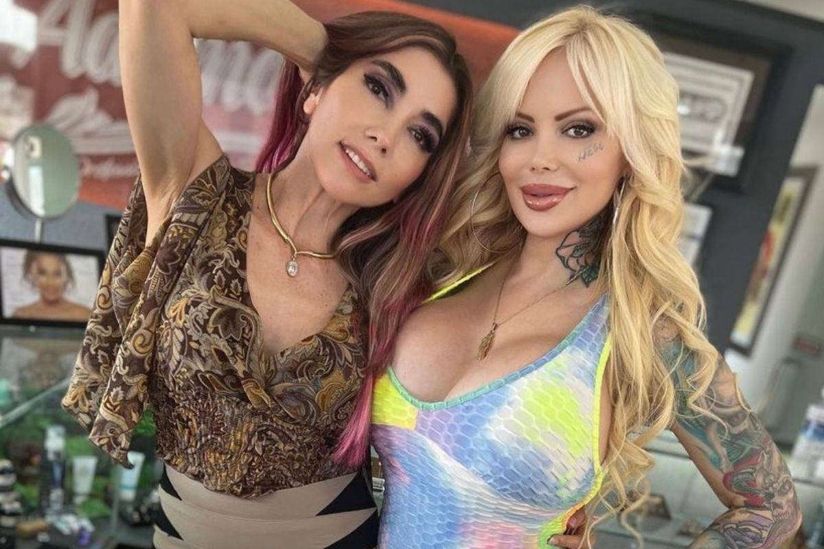 Sabrina Sabrok y Bella de la Vega tienen primer encuentro para la grabación  de video XXX - RegeneraciónMX