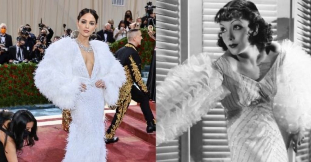 La actriz y modelo Eiza González fue la única mexicana que desfiló en la alfombra roja de la MET Gala con un despampanante atuendo blanco, corte sirena, con plumas en la parte superior inspirado en Lupe Velez 