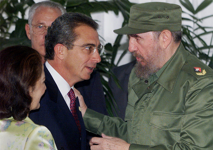 México ha dado la cara por Cuba ante los embates de EE.UU., lo que muestra que entre ambos hay más que una relación diplomática. La historia en fotos.