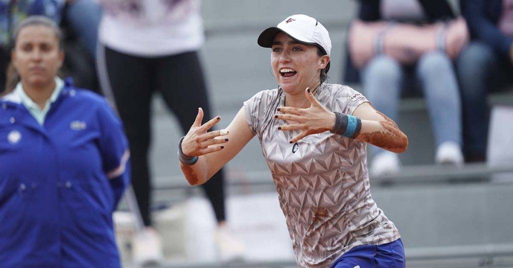 La mexicana Fernanda Contreras consiguió calificar a Roland Garros. Será parte de las 128 tenistas en viajar a Francia para disputar el trofeo.