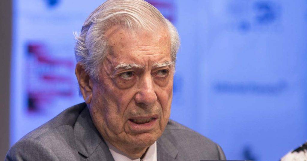 La supuesta muerte de Mario Vargas Llosa no fue una simple mentira difundida en Twitter, sino que hay un hombre que está detrás de todo eso.