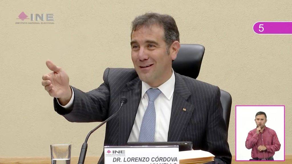  Córdova se lanza contra reforma electoral y dice que es “para cobrar venganzas” 
