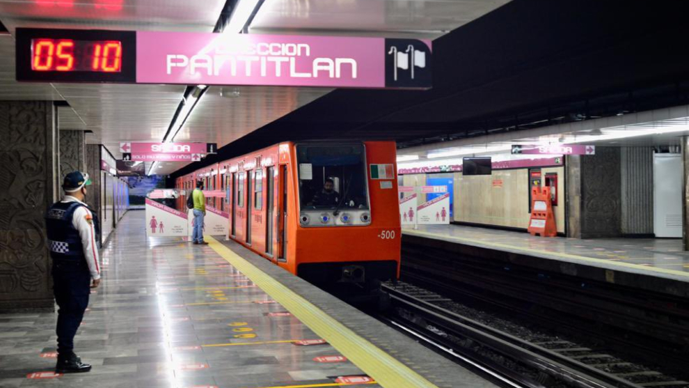 A partir del 9 de julio comenzará la remodelación de la Línea 1 del metro (rosa) por lo cual serán cerradas 12 estaciones, de Pantitlán a Salto del Agua, informó la Jefa de Gobierno, Claudia Sheinbaum.