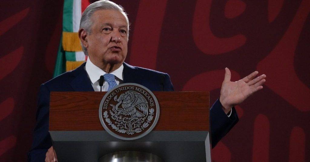 El presidente Andrés Manuel López Obrador dará a conocer una propuesta para eliminar el horario de verano  y aseguró que se realizará una encuesta 
