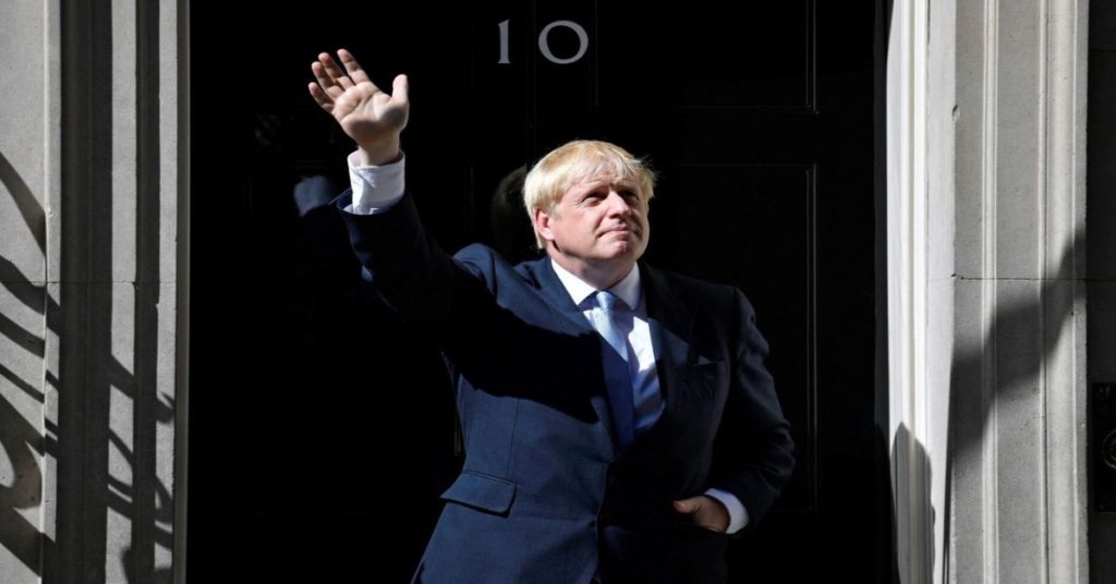 El Primer Ministro Boris Johnson presentó su renuncia al cargo luego de estar sumido en un escándalo que involucraban fiestas en periodos de confinamiento 