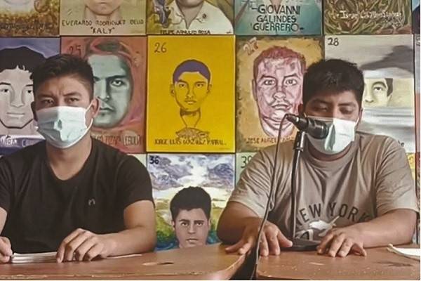 Ayotzinapa pide cárcel para Peña Nieto