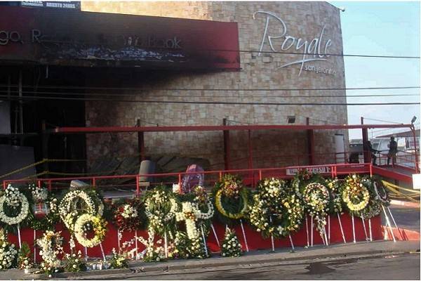 Piden disculpas a víctimas por ataque incendiario al Casino Royale
