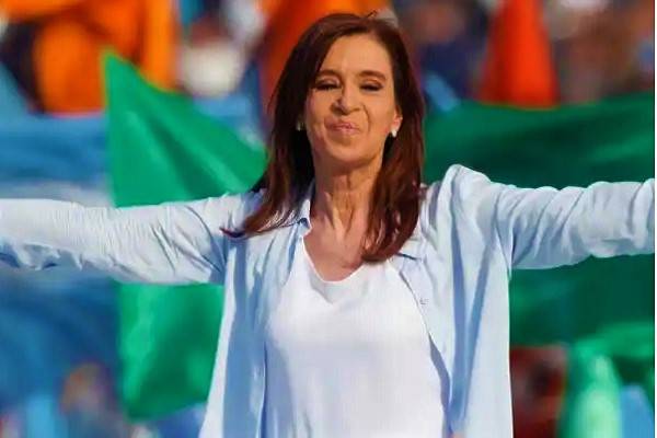 Condenan persecución judicial y mediática contra Cristina Kirchner