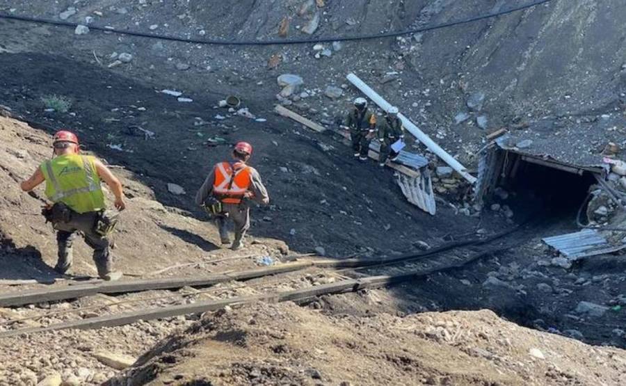  Derrumbe en mina gambusina de Durango deja un muerto 