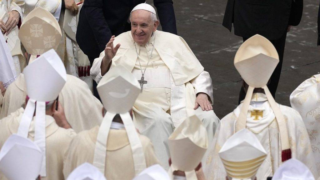 El Papa Francisco dice que hay una “guerra mundial” y pide que se detenga