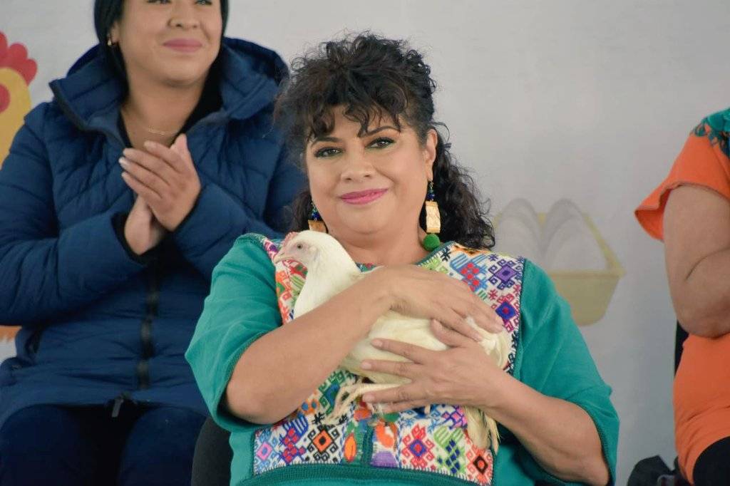Iztapalapa arranca con el programa “Huevos en Casa”; entregarán gallinas ponedoras