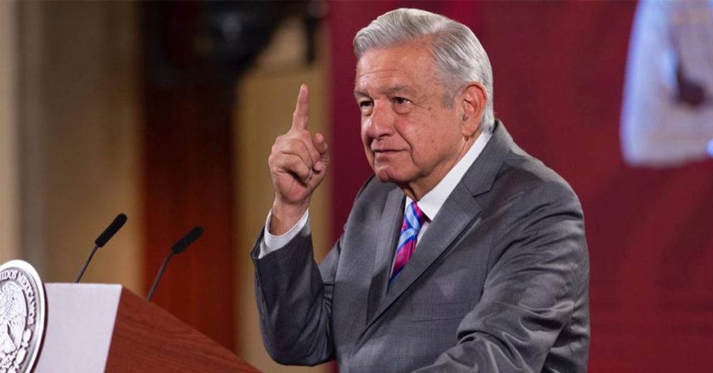 Este miércoles se mostraron imágenes que los desmienten a quienes aseguraron que el presidente López Obrador está pasando por problemas de salud. 