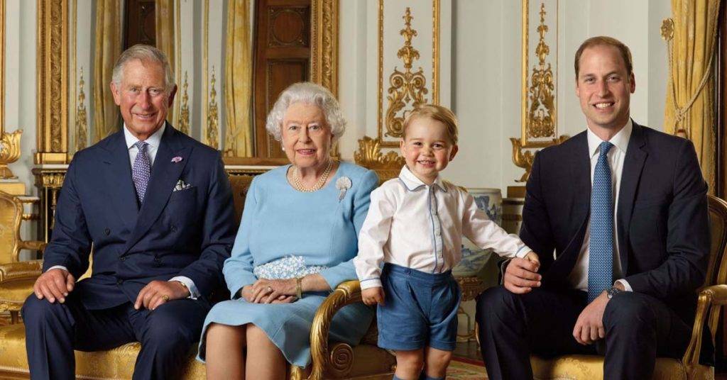 Tras la muerte de la reina Isabel II ya hay un nuevo rey de la corona británica. Así queda su título y la línea de sucesión. 