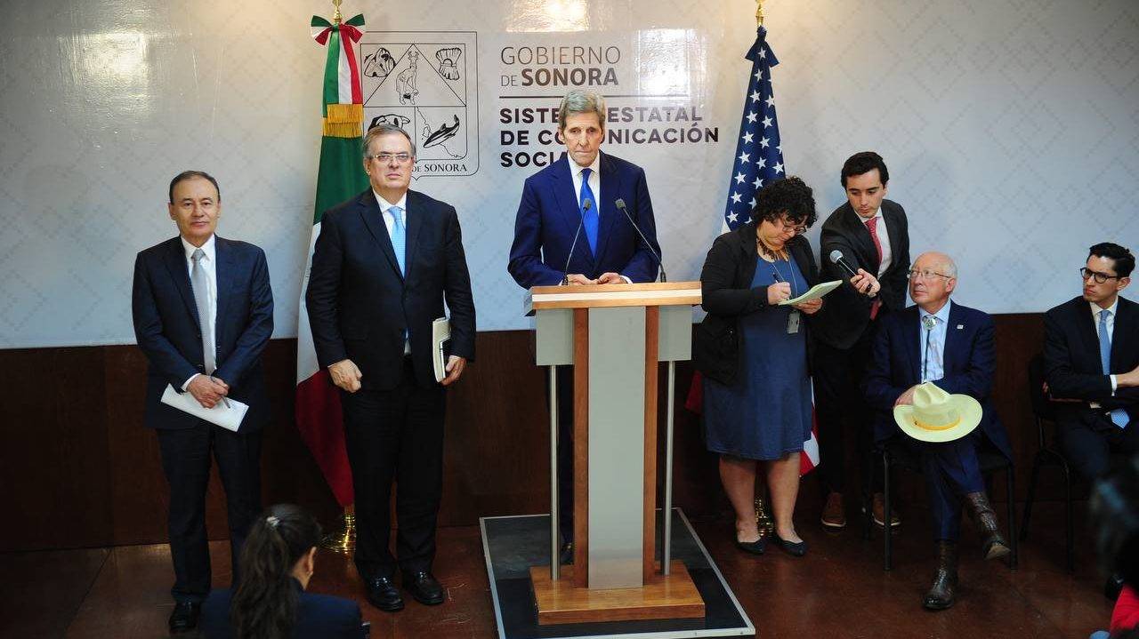 El enviado para el cambio climático del gobierno de Estados Unidos, John Kerry elogió al gobierno de México por los planes que buscan enfrentar el cambio climático