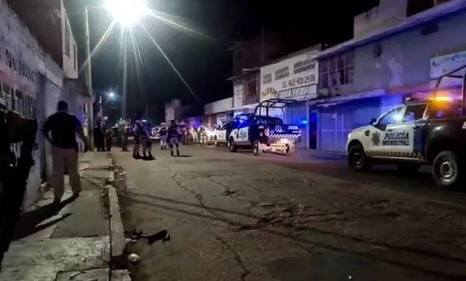 La noche del sábado 15 de octubre quedó marcada como otra más de la lista de tragedias que Guanajuato ha registrado con la muerte de 12 personas.
