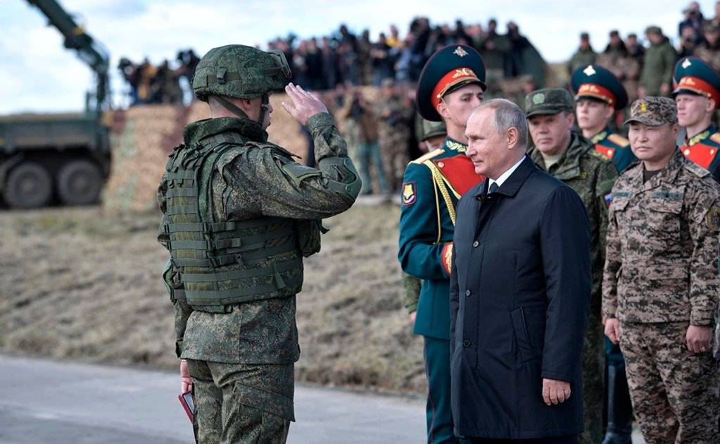Putin supervisa ensayos militares con poder nuclear
