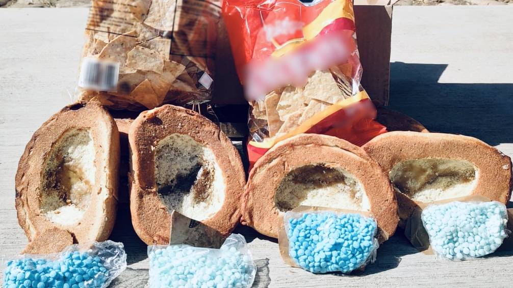 La Guardia Nacional sigue con los operativos para detener el tráfico de esta droga y ahora, decomisaron fentanilo dentro de pan artesanal.