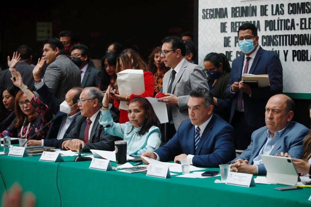 Los diputados de la 4T señalaron que con esta aprobación, se da un paso para que la democracia en México tenga un cambio con la Reforma Política