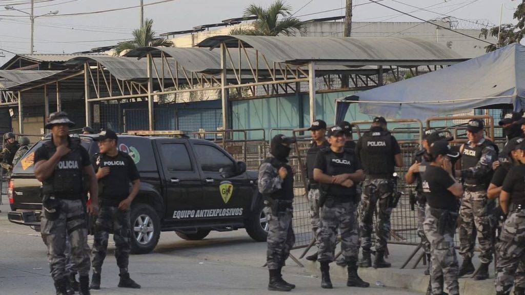 Estado de Emergencia; disparos y explosivos durante motín en prisión de Ecuador