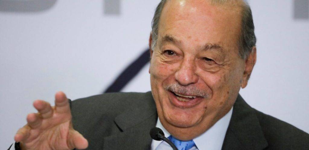 México crece con finanzas públicas sanas: Carlos Slim a jóvenes