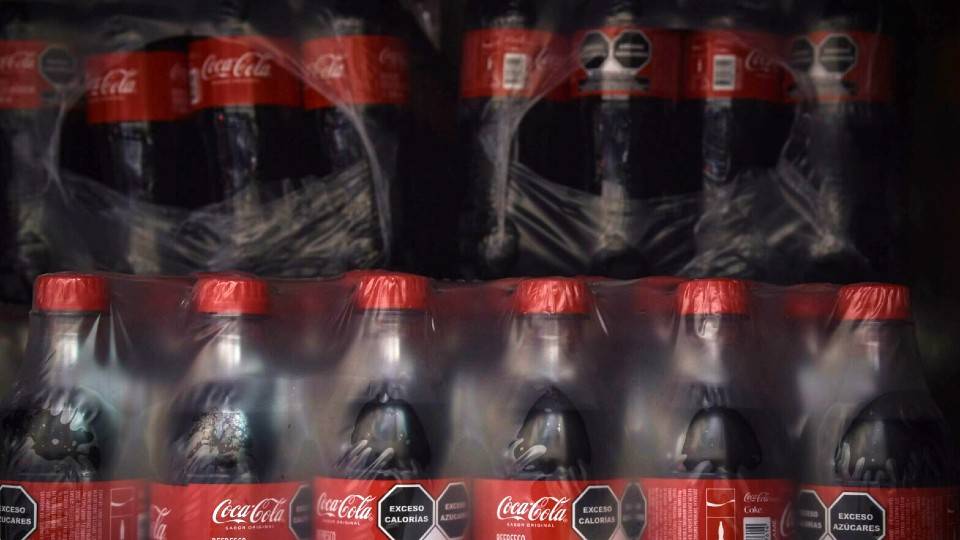 Grupo Femsa, la encargada de envasar Coca Cola, anunció que subirá de precio este producto además de la leche y el agua que embotellan.