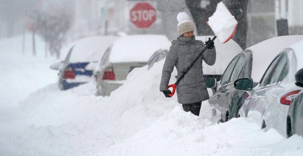 Tormenta de nieve en Nueva York provoca que se declare estado de emergencia