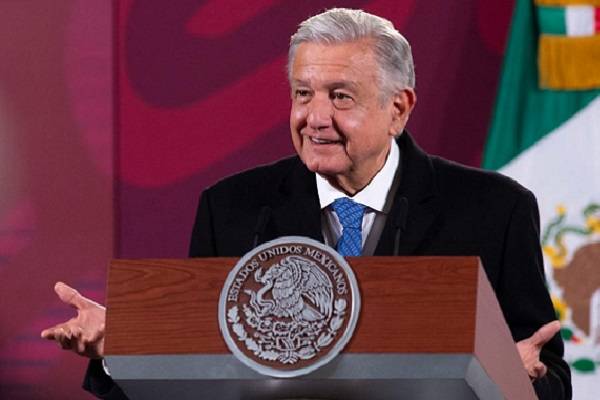 Puertas abiertas de México para presidente Castillo y perseguidos: AMLO
