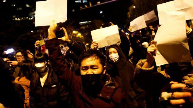 Protestas en China contra medidas anticovid dejan detenidos