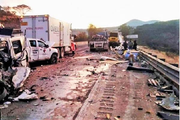 Un fallecido en accidente múltiple en la México-Querétaro