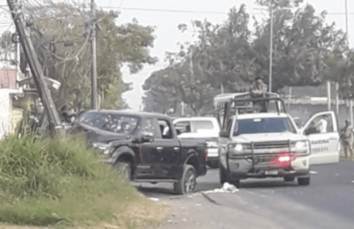 Cuatro adultos y dos niños, saldo de ataque en carretera Veracruz-Xalapa