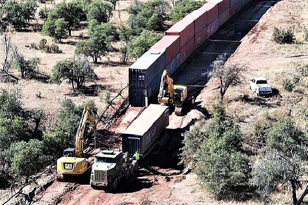 Arizona desmantela muro de contenedores, costó 100 millones de dólares