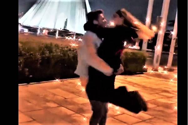 10 años de cárcel a pareja de enamorados por bailar en público en Irán