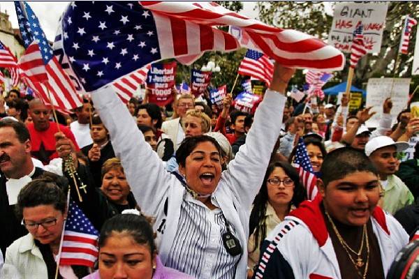 EE.UU responde positivo a México, ingresarán 300 mil migrantes al año