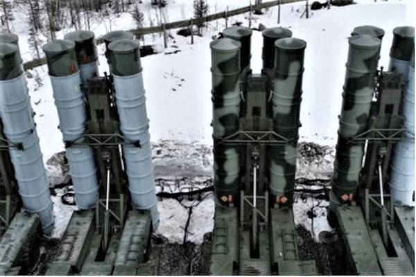 Rusia despliega defensa aérea en Moscú para proteger infraestructura